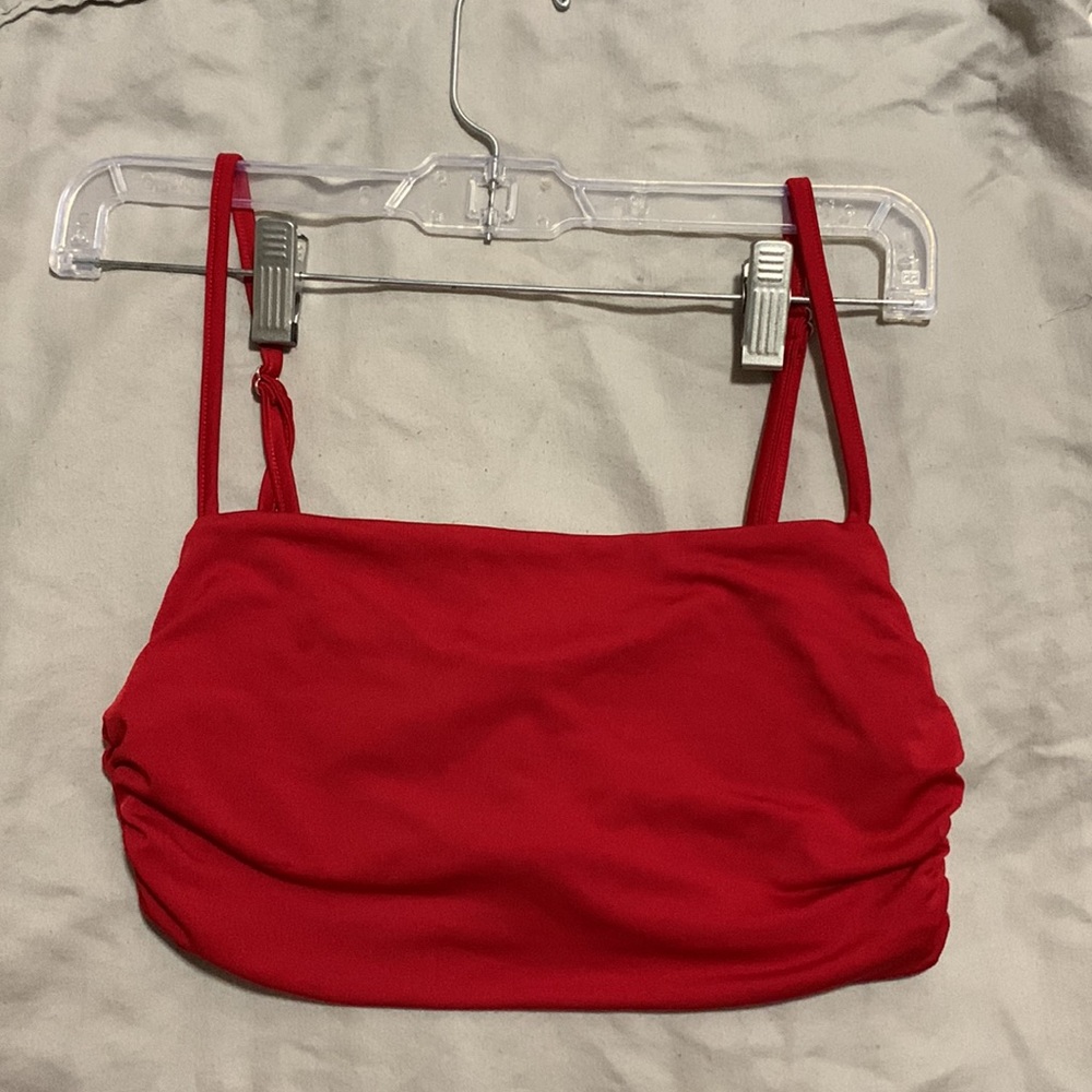 Red crop top - Picture 2 of 2